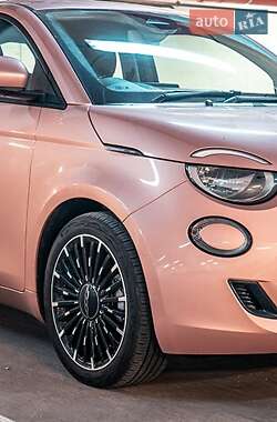 Хетчбек Fiat 500e 2021 в 