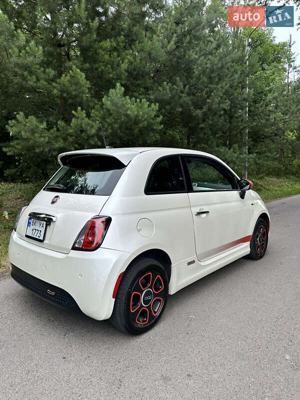 Хэтчбек Fiat 500e 2015 в Ровно