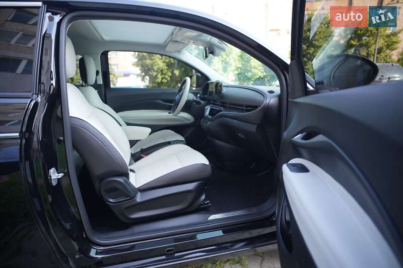 Хэтчбек Fiat 500e 2023 в Львове