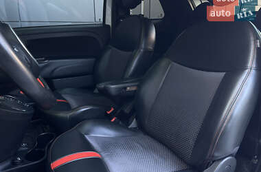 Хэтчбек Fiat 500e 2015 в 
