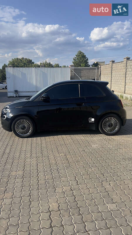 Хэтчбек Fiat 500e 2021 в Черноморске