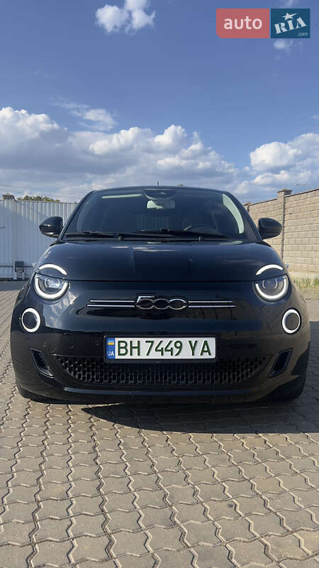 Хэтчбек Fiat 500e 2021 в Черноморске