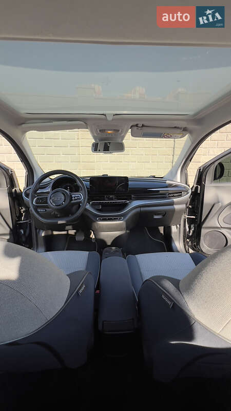 Хэтчбек Fiat 500e 2021 в Черноморске