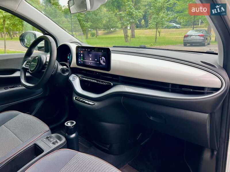 Хэтчбек Fiat 500e 2021 в Киеве фото 16 Хэтчбек Fiat 500e 2021 в Киеве