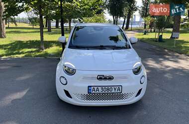 Хэтчбек Fiat 500e 2021 в 