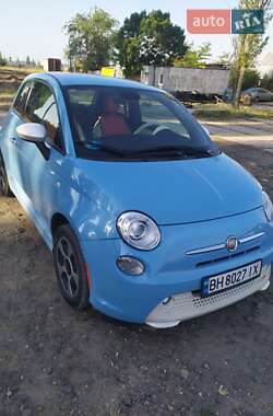 Хэтчбек Fiat 500e 2014 в 