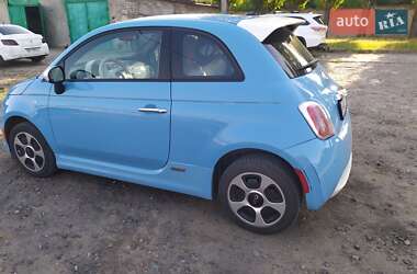 Хэтчбек Fiat 500e 2014 в 