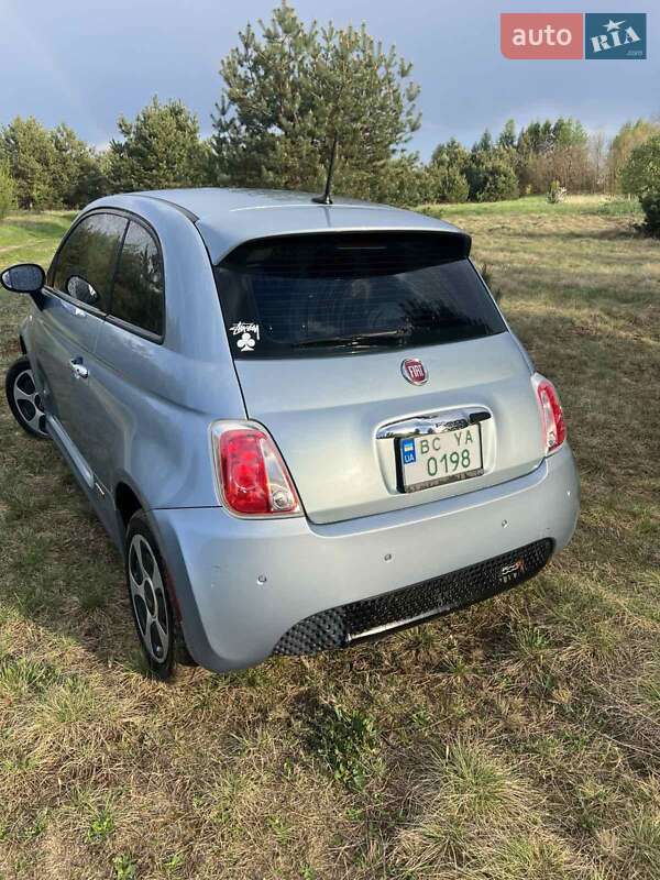 Хэтчбек Fiat 500e 2015 в Новояворовске