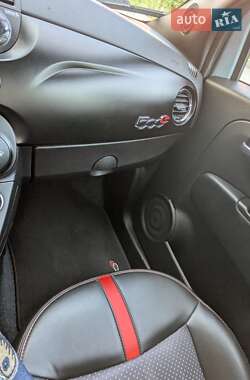 Хэтчбек Fiat 500e 2014 в 