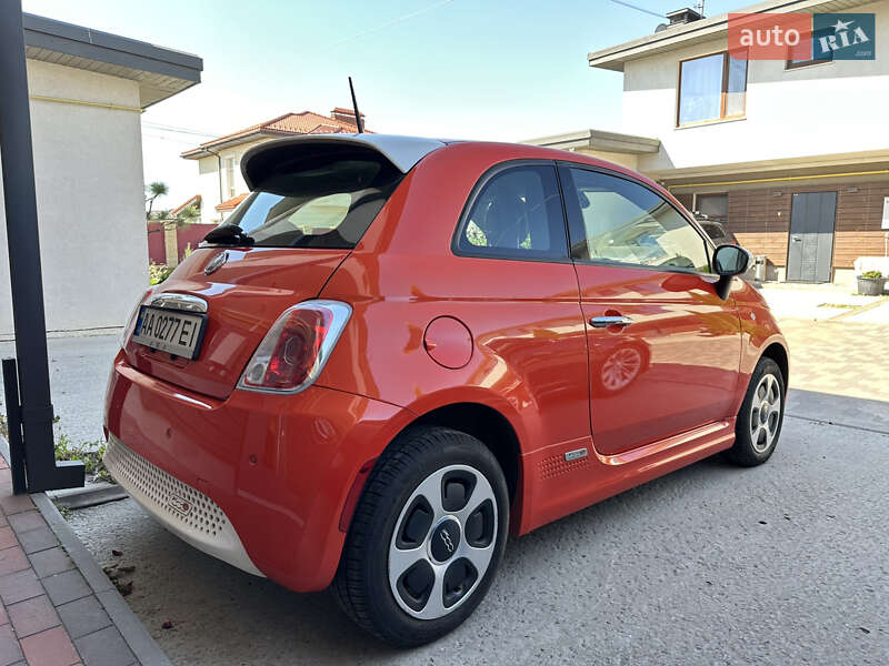 Хэтчбек Fiat 500e 2015 в Киеве