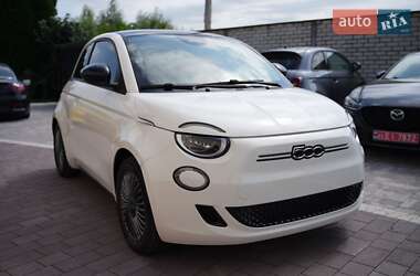 Хэтчбек Fiat 500e 2022 в 