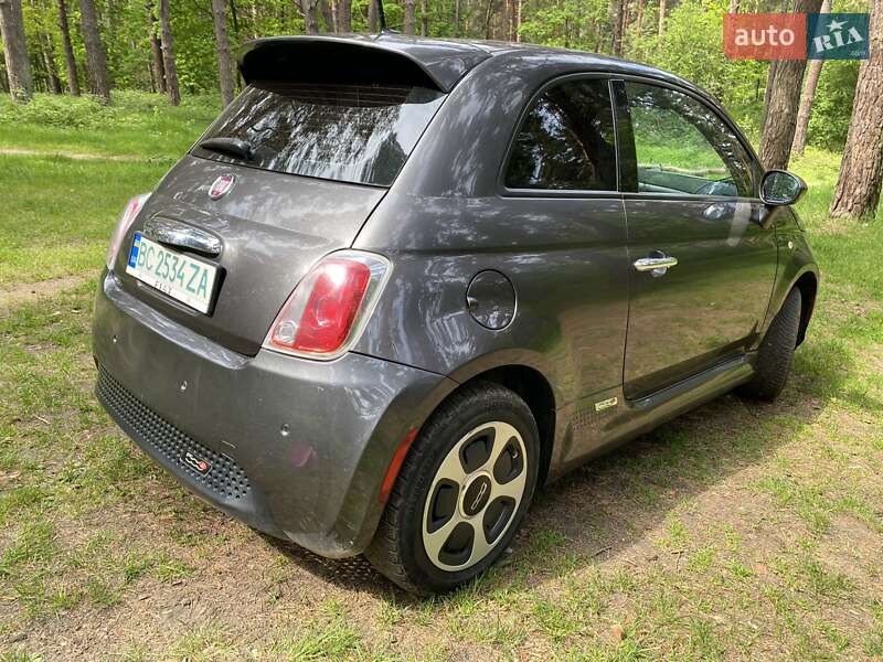 Хэтчбек Fiat 500e 2015 в Львове