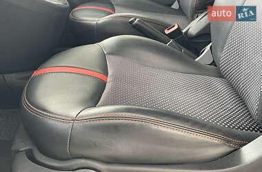 Хэтчбек Fiat 500e 2013 в 