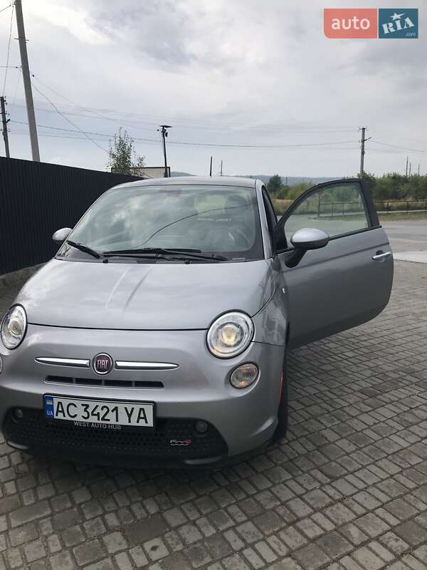 Fiat 500e 2017 Fiat 500e 2017