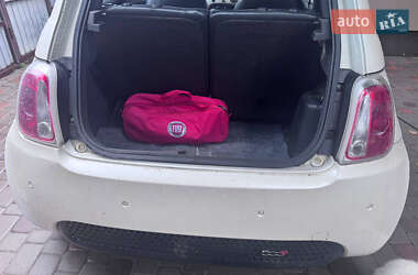 Хэтчбек Fiat 500e 2013 в 