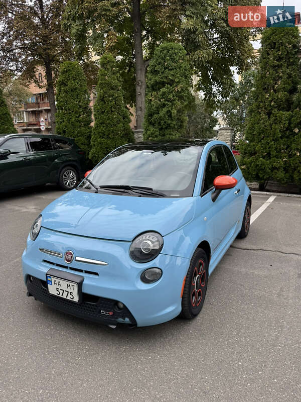 Хэтчбек Fiat 500e 2017 в Киеве