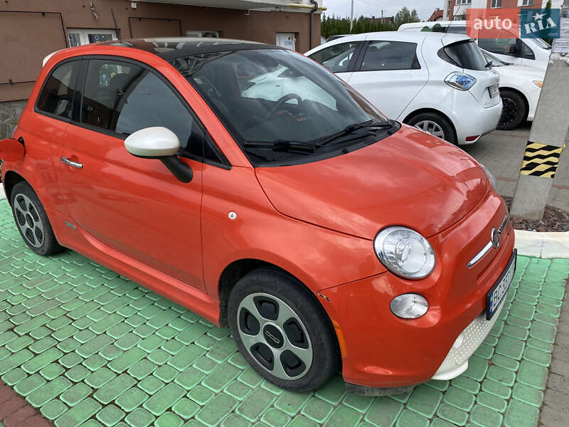 Хэтчбек Fiat 500e 2015 в Львове