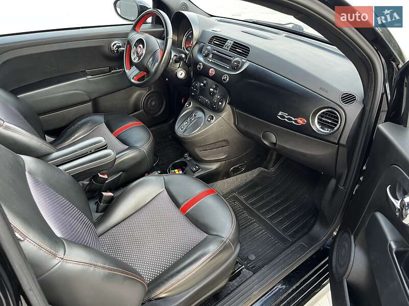 Хэтчбек Fiat 500e 2014 в Городке