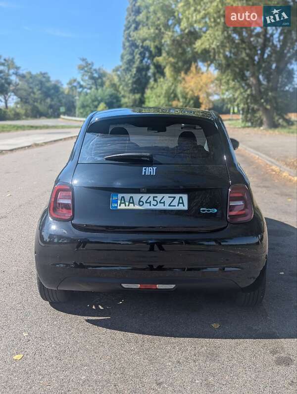 Хэтчбек Fiat 500e 2021 в Киеве