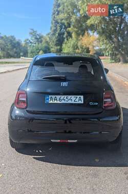 Хэтчбек Fiat 500e 2021 в 