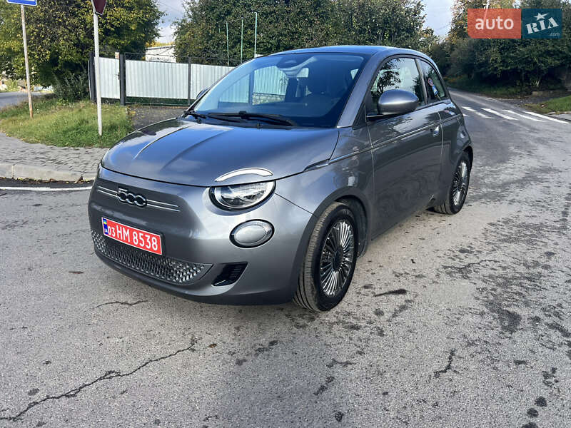 Хэтчбек Fiat 500e 2021 в 