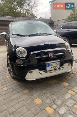 Хэтчбек Fiat 500e 2013 в 