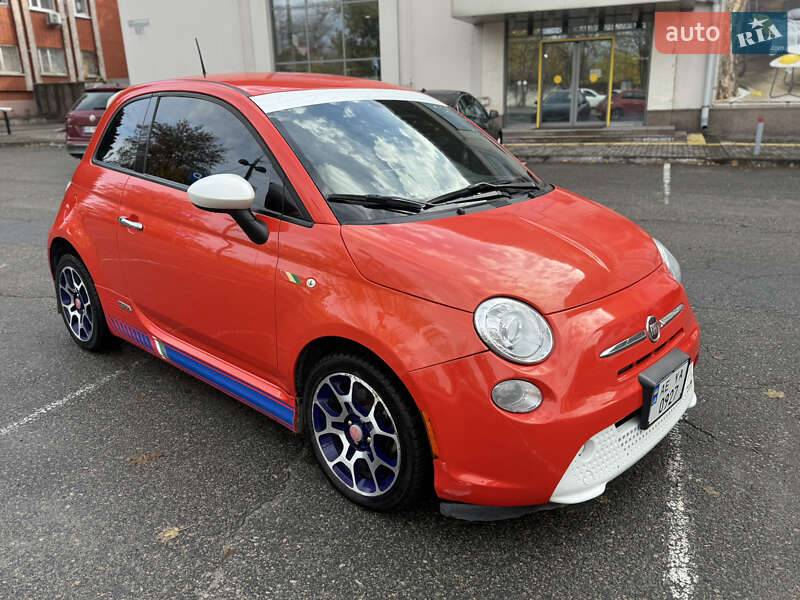 Хетчбек Fiat 500e 2015 в Дніпрі