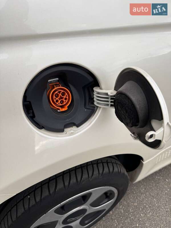 Хетчбек Fiat 500e 2013 в Києві