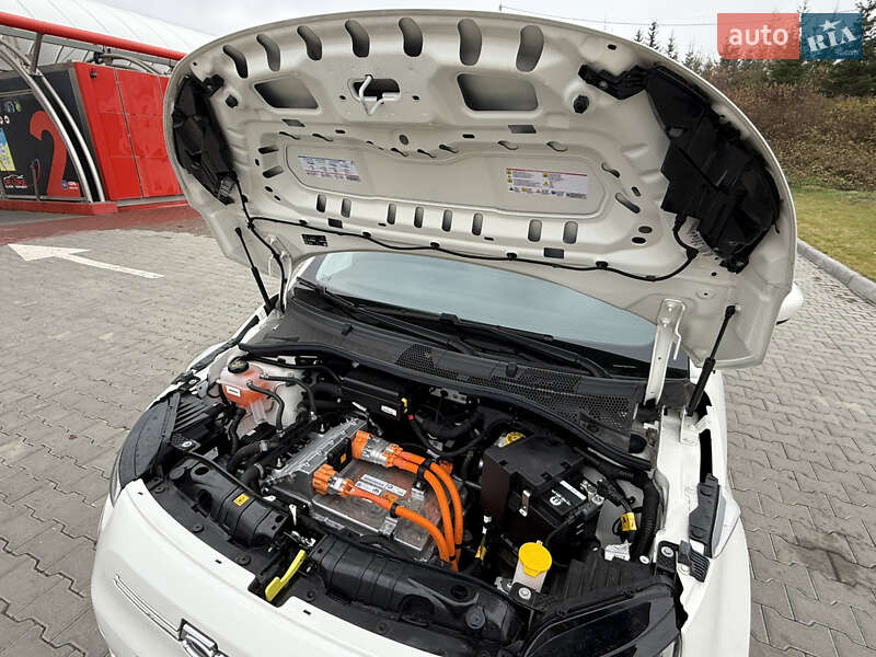 Хетчбек Fiat 500e 2023 в Тернополі