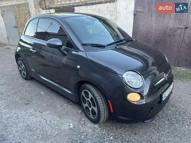 Fiat 500e 2017 Fiat 500e 2017