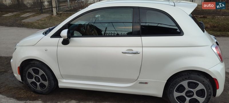 Хэтчбек Fiat 500e 2015 в Богородчанах