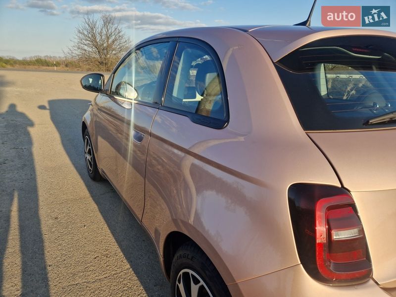 Хэтчбек Fiat 500e 2021 в Бородянке