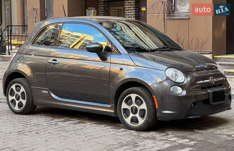 Хетчбек Fiat 500e 2015 в Києві