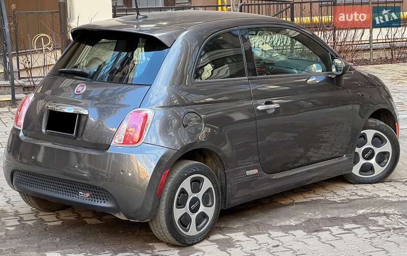 Хетчбек Fiat 500e 2015 в Києві