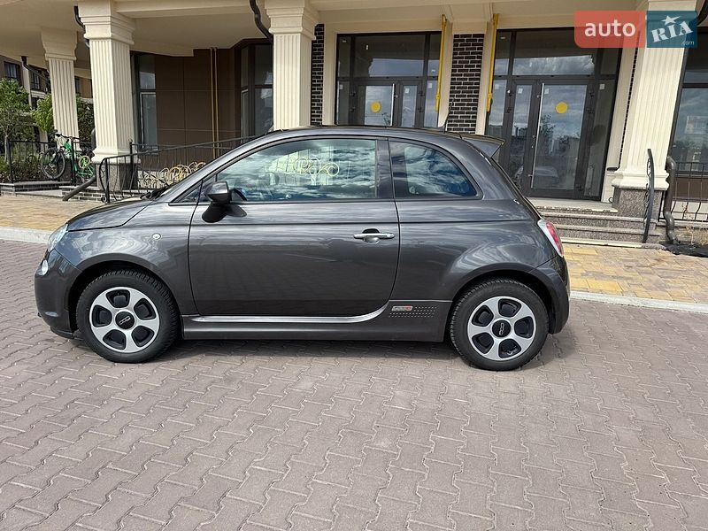 Хэтчбек Fiat 500e 2015 в Киеве