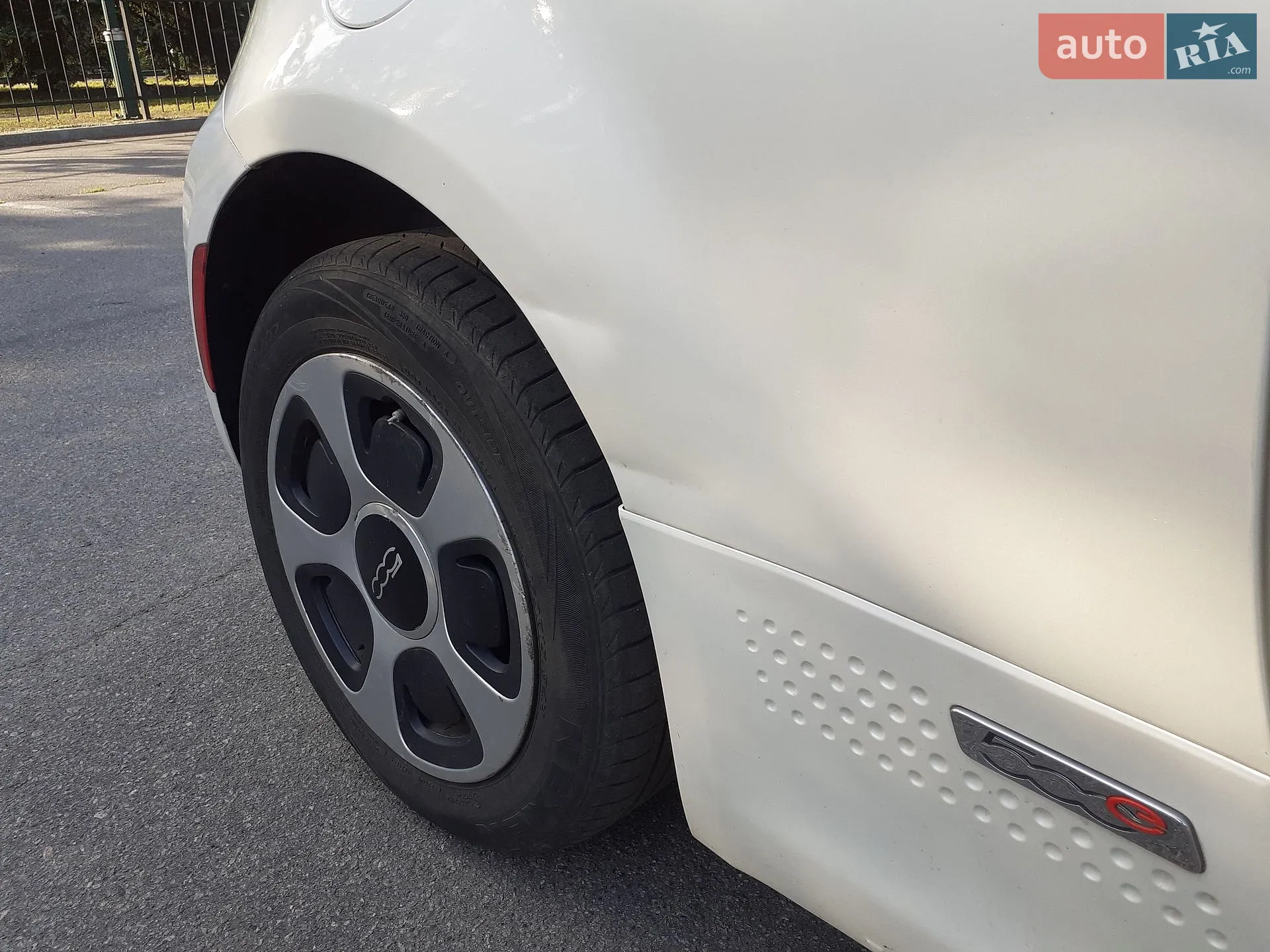 Fiat FIAT 500E 2014 VIN 3C3CFFGE7FT549808 фото оголошення 10 з 27