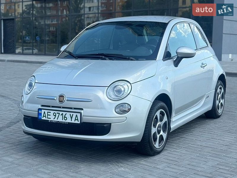 Fiat 500e, фото з оголошення