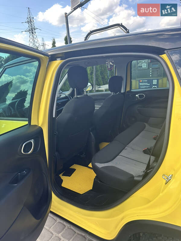 Хэтчбек Fiat 500L 2015 в Львове