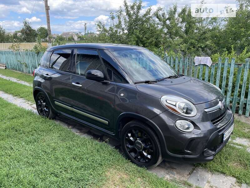 Хэтчбек Fiat 500L 2014 в 