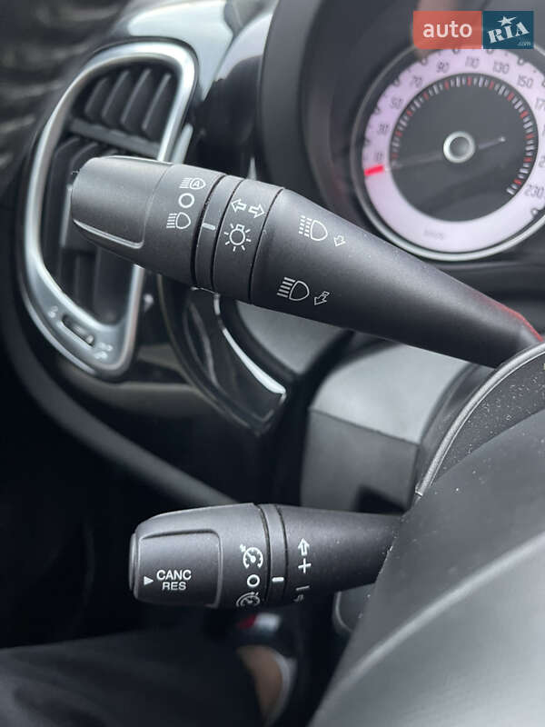 Хэтчбек Fiat 500L 2014 в Львове