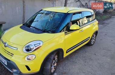 Хэтчбек Fiat 500L 2013 в 
