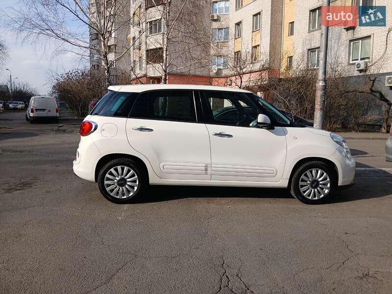Хэтчбек Fiat 500L 2014 в Киеве