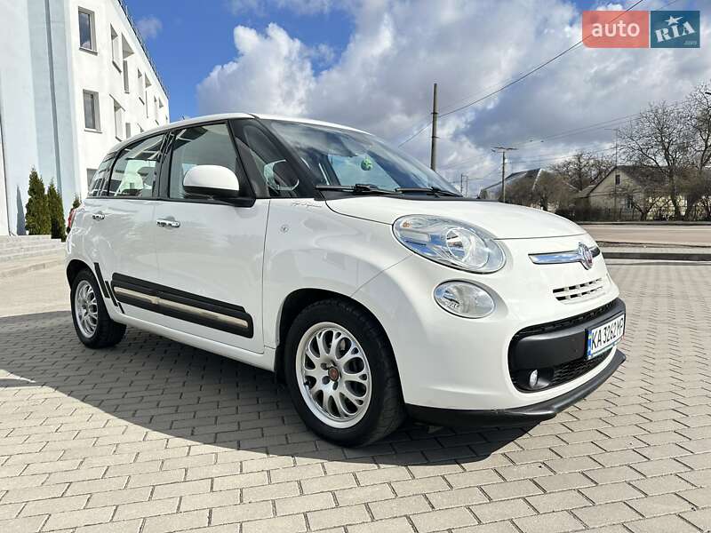 Хэтчбек Fiat 500L 2015 в 