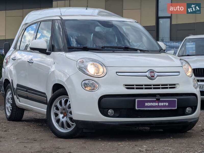 Хэтчбек Fiat 500L 2015 в Киеве