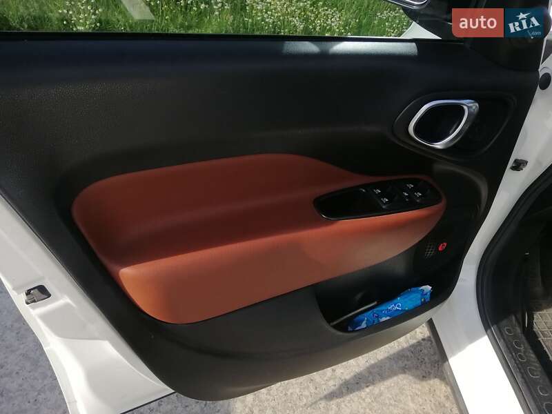 Хетчбек Fiat 500L 2013 в Вараші