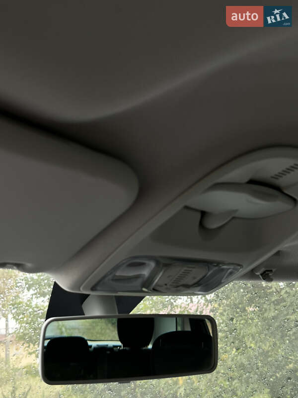 Хэтчбек Fiat 500L 2013 в Киеве