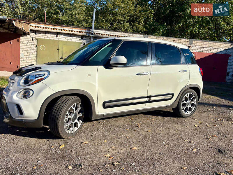 Хетчбек Fiat 500L 2013 в 