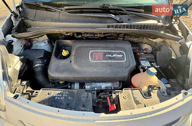 Хетчбек Fiat 500L 2013 в 