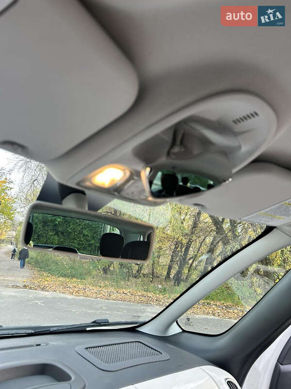 Хетчбек Fiat 500L 2018 в Києві