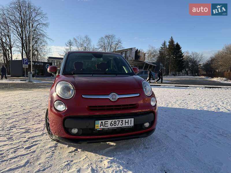 Хэтчбек Fiat 500L 2012 в Черновцах